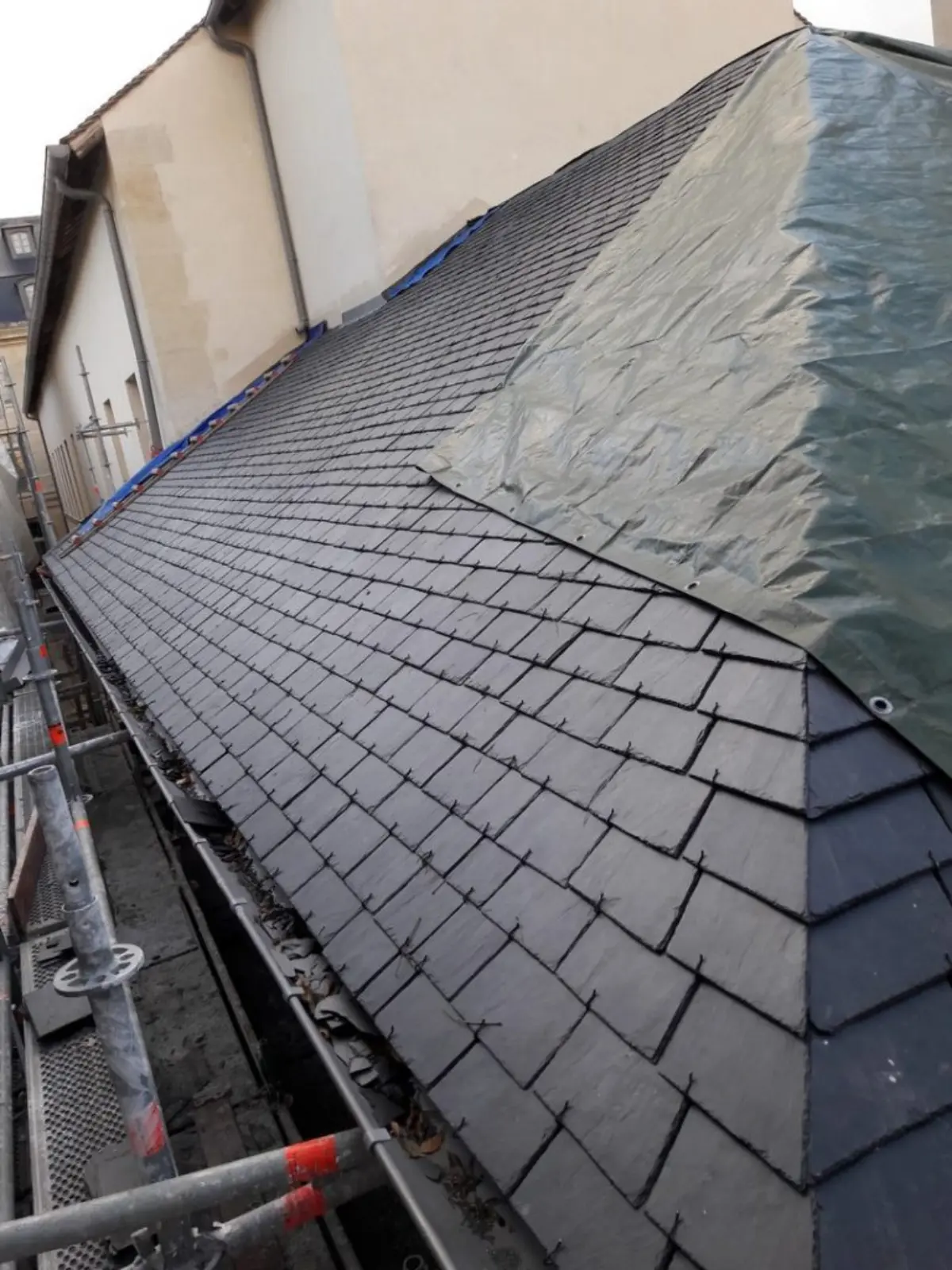 Couverture ardoise Paris 75