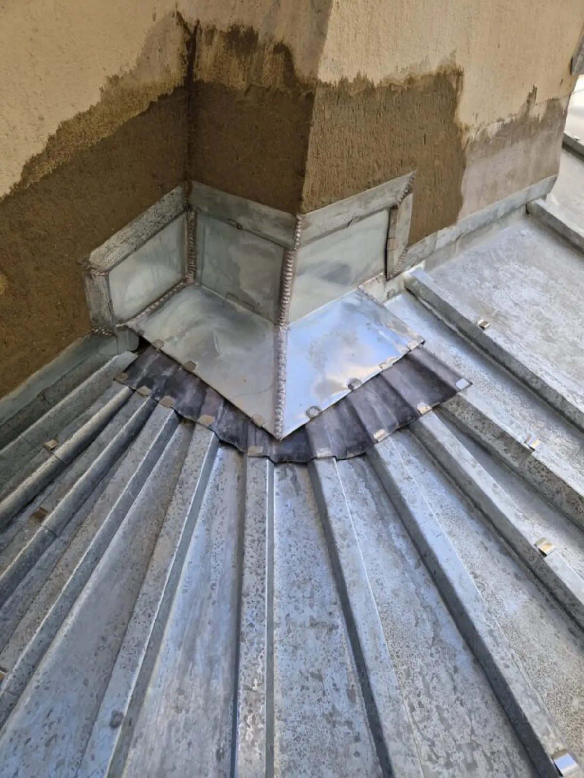 Réparation toiture zinc Paris 75